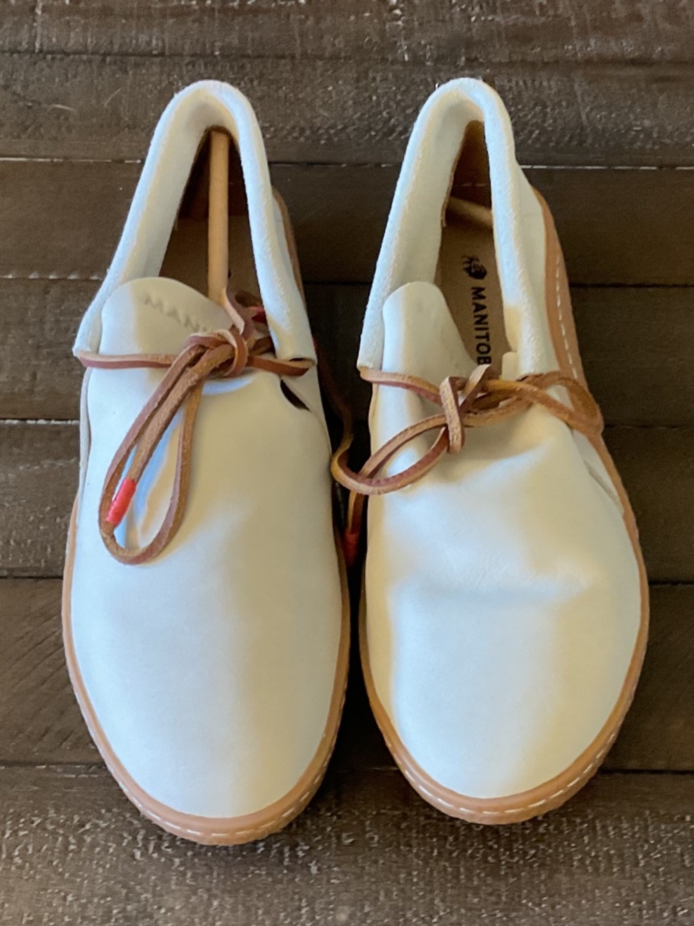 💐BNIB💐 BNIB Manitobah Modern Moccasin Leather Shoes - Winter White - size 7